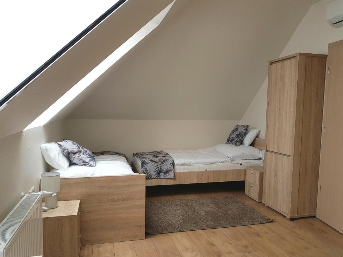 Silver Lodge Apartments 埃格尔 外观 照片