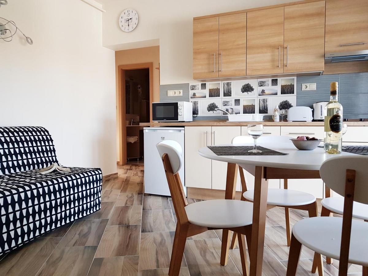 Silver Lodge Apartments 埃格尔 外观 照片