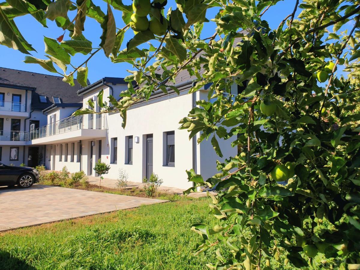 Silver Lodge Apartments 埃格尔 外观 照片