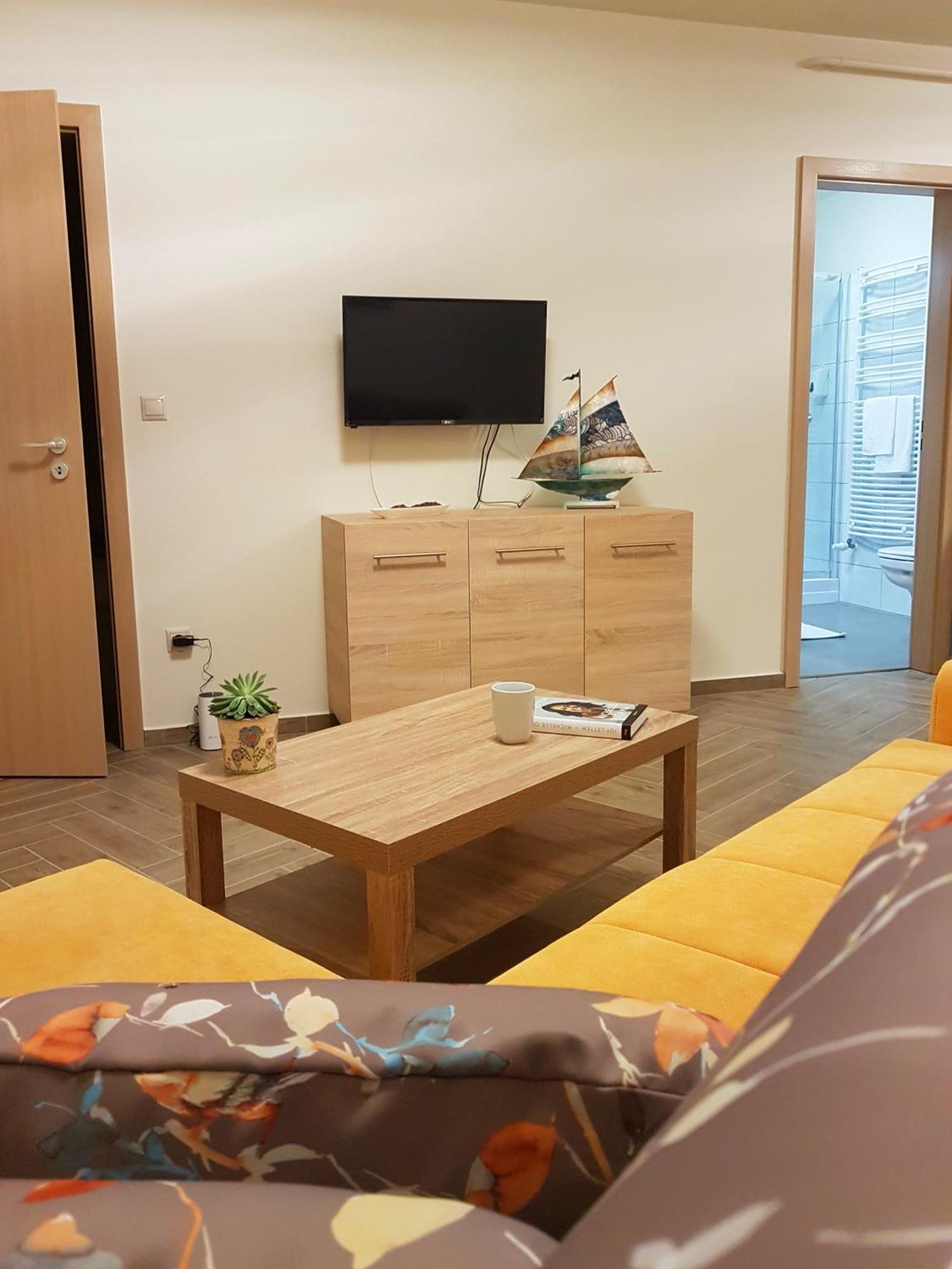 Silver Lodge Apartments 埃格尔 客房 照片